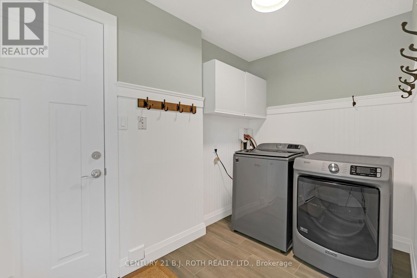 16 Spence Avenue, Springwater, ON