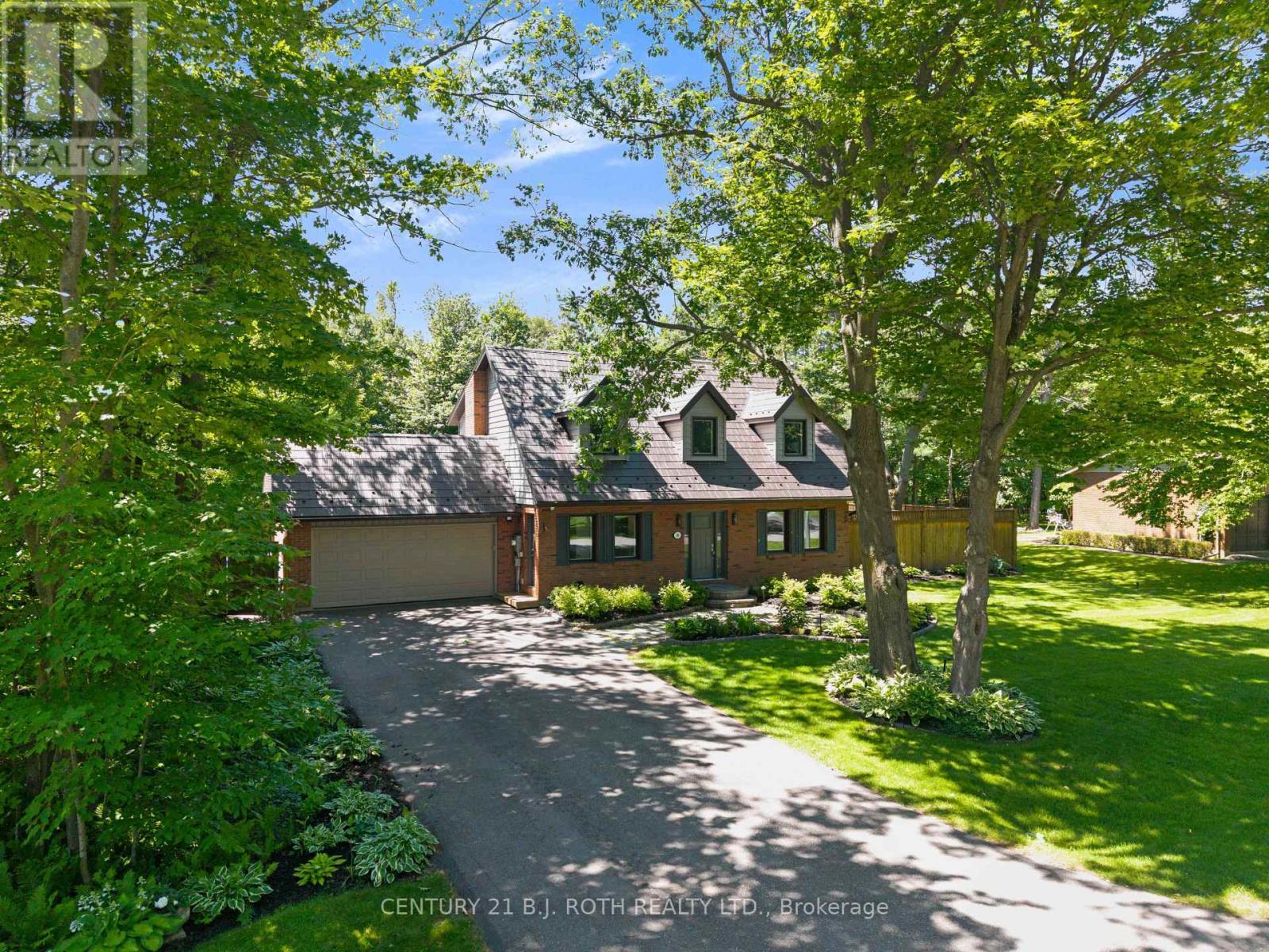 16 Spence Avenue, Springwater, ON