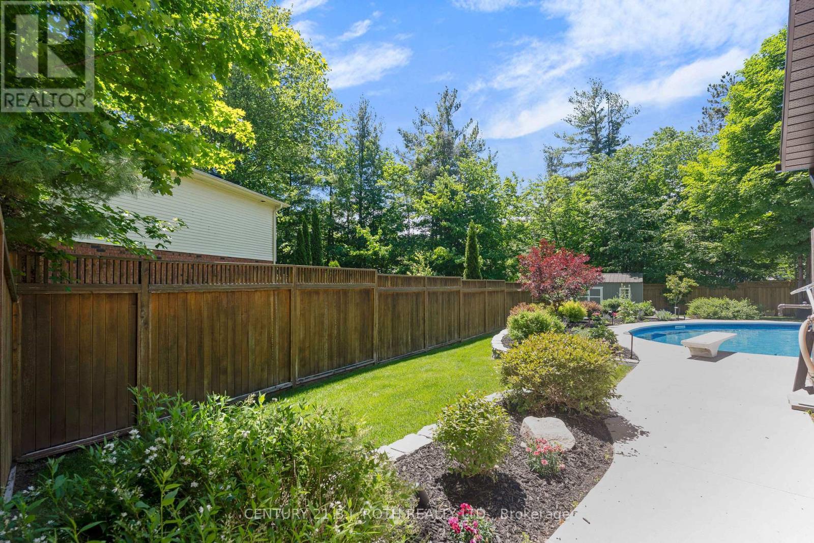 16 Spence Avenue, Springwater, ON