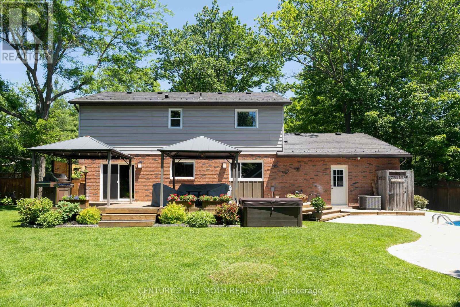 16 Spence Avenue, Springwater, ON