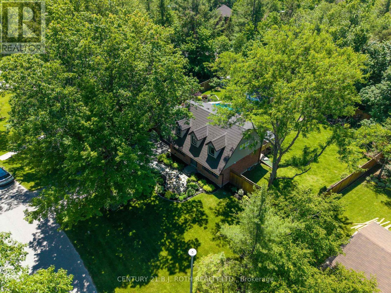 16 Spence Avenue, Springwater, ON