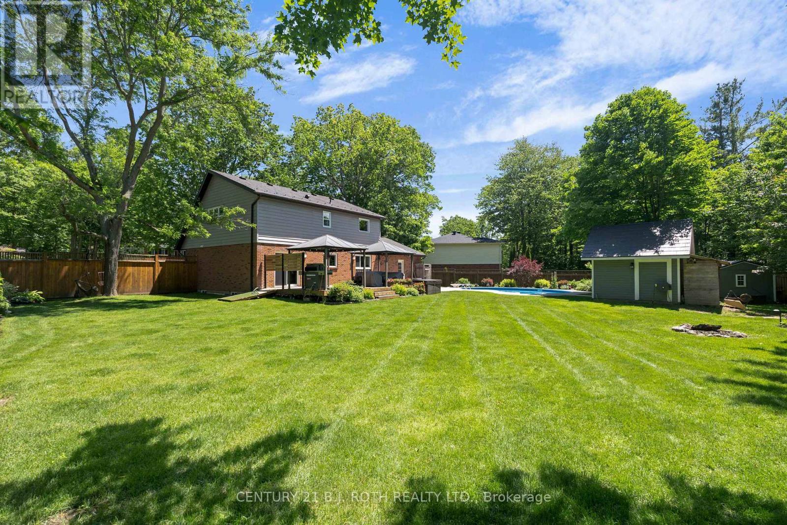 16 Spence Avenue, Springwater, ON