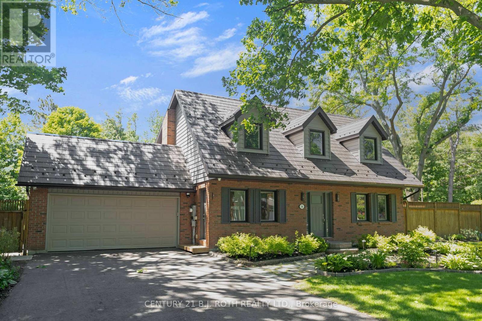 16 Spence Avenue, Springwater, ON