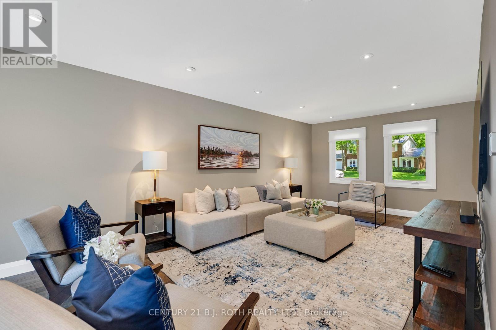 16 Spence Avenue, Springwater, ON