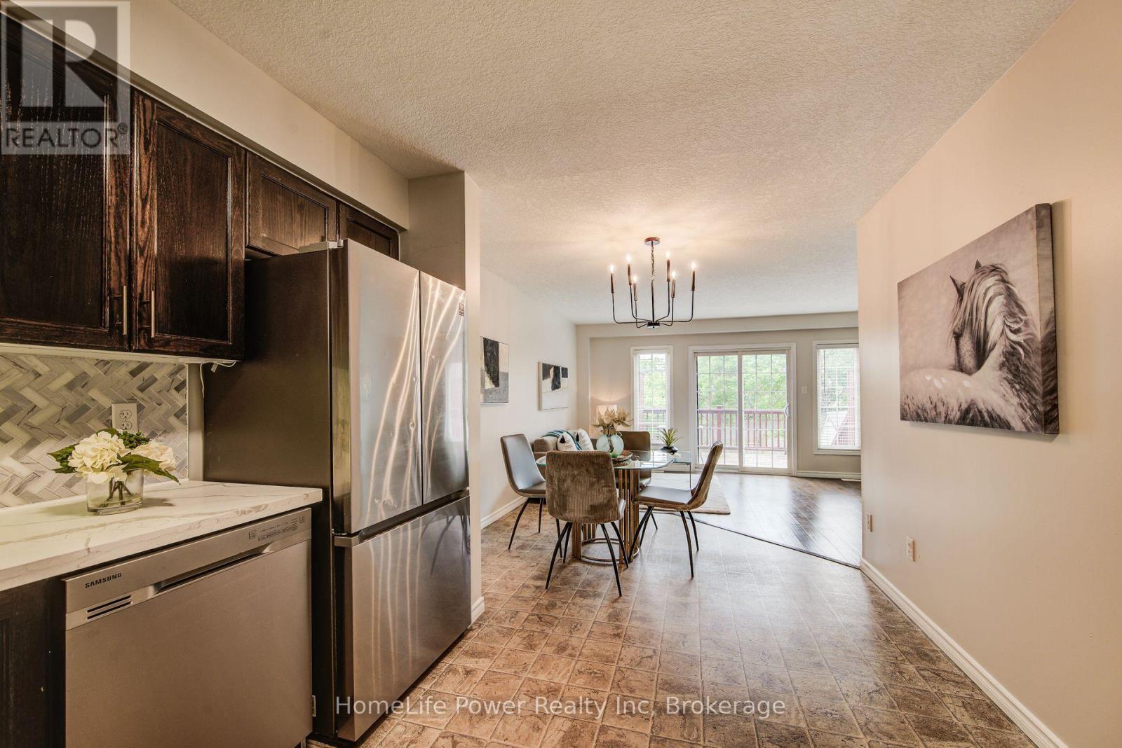208 Featherstone Crescent, Kitchener, ON