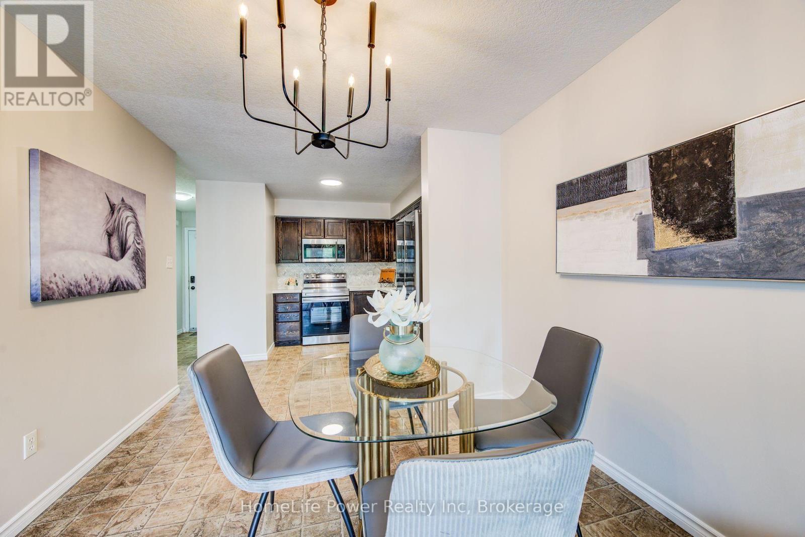 208 Featherstone Crescent, Kitchener, ON