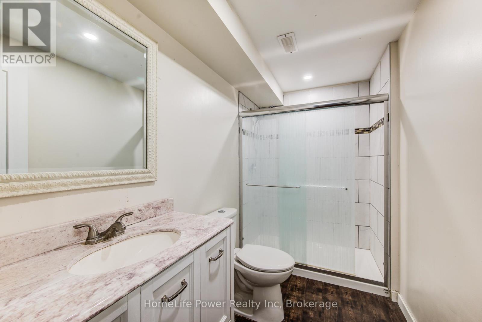 208 Featherstone Crescent, Kitchener, ON