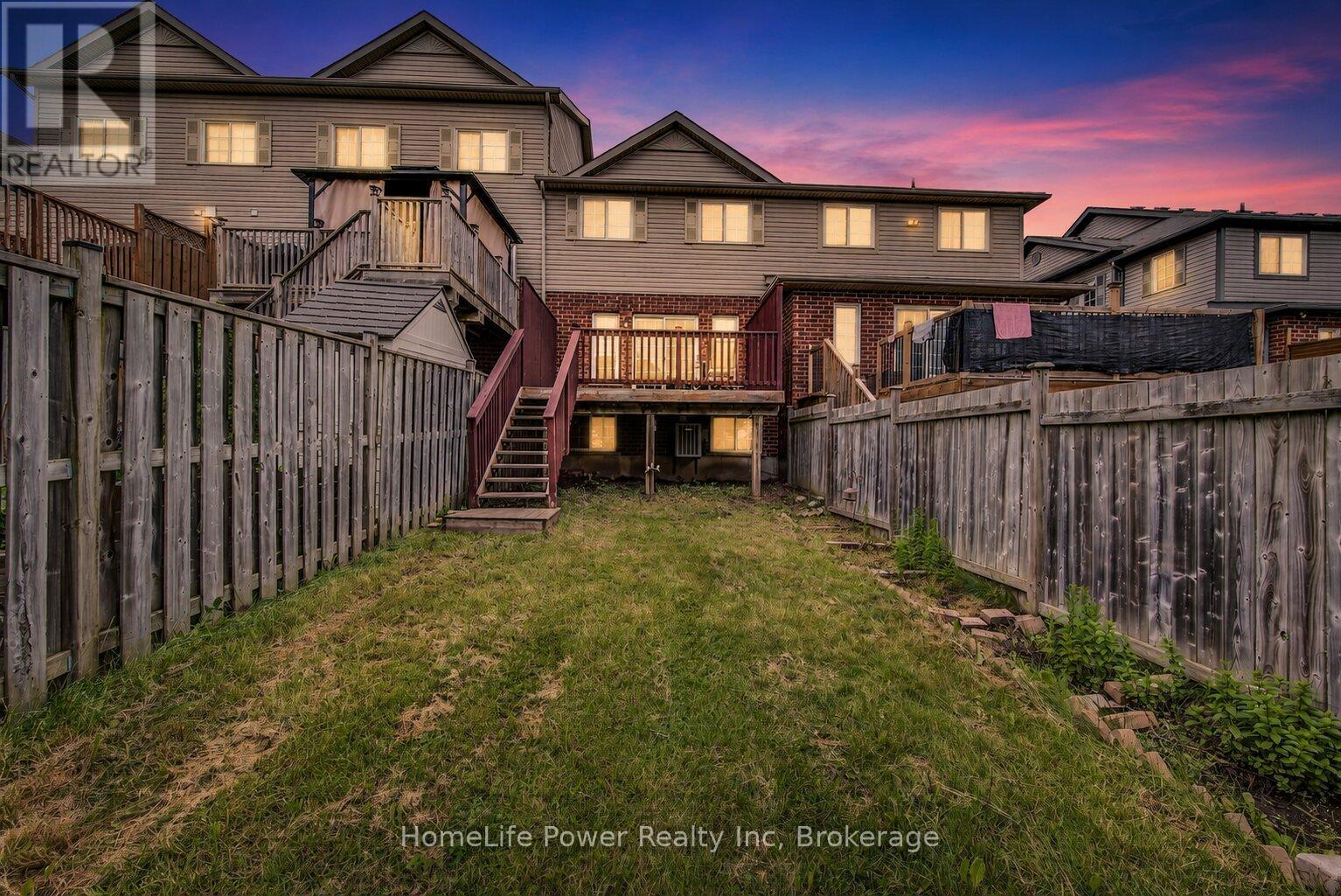 208 Featherstone Crescent, Kitchener, ON