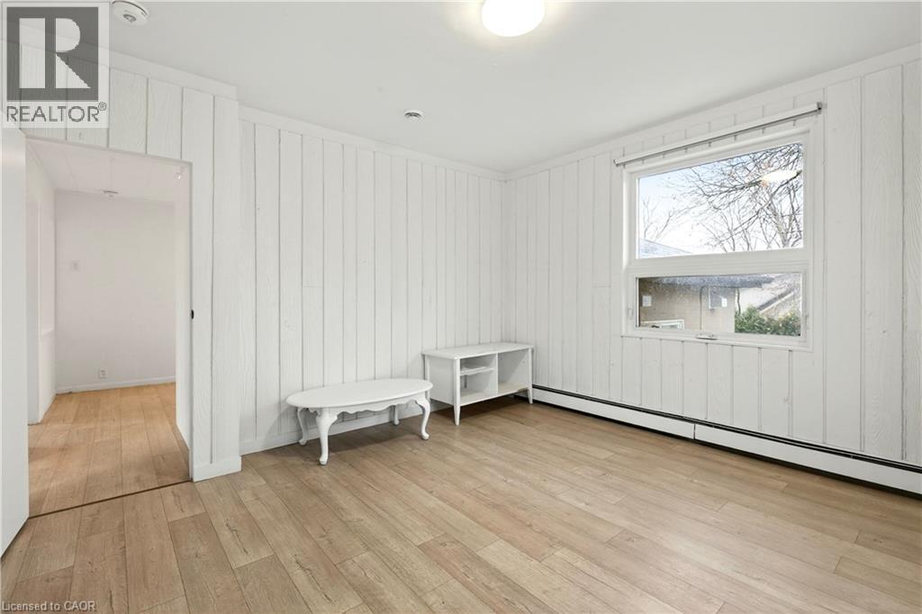 1012 North Shore Boulevard E, Burlington, ON - Indoor Photo Showing Other Room