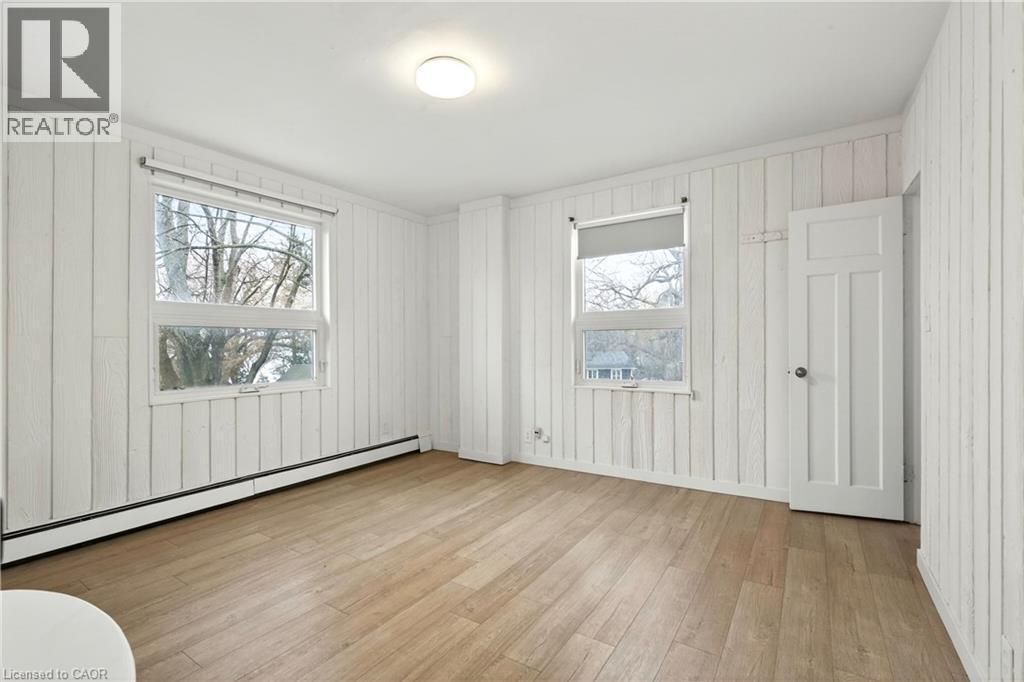 1012 North Shore Boulevard E, Burlington, ON - Indoor Photo Showing Other Room