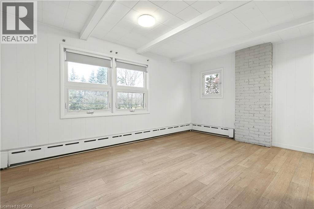 1012 North Shore Boulevard E, Burlington, ON - Indoor Photo Showing Other Room