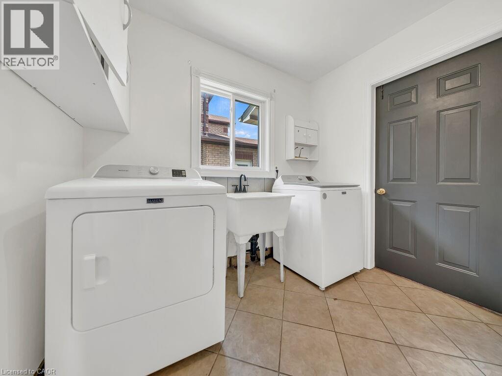 479 Saginaw Parkway, Cambridge, ON
