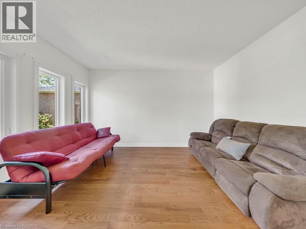 479 Saginaw Parkway, Cambridge, ON