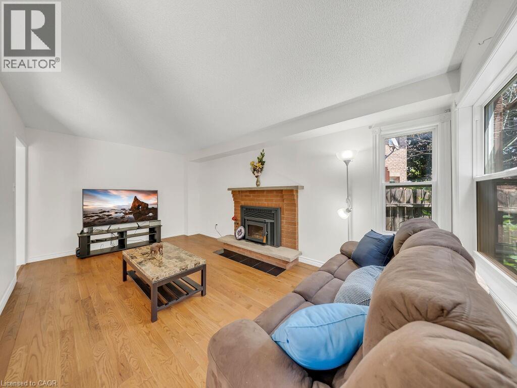 479 Saginaw Parkway, Cambridge, ON