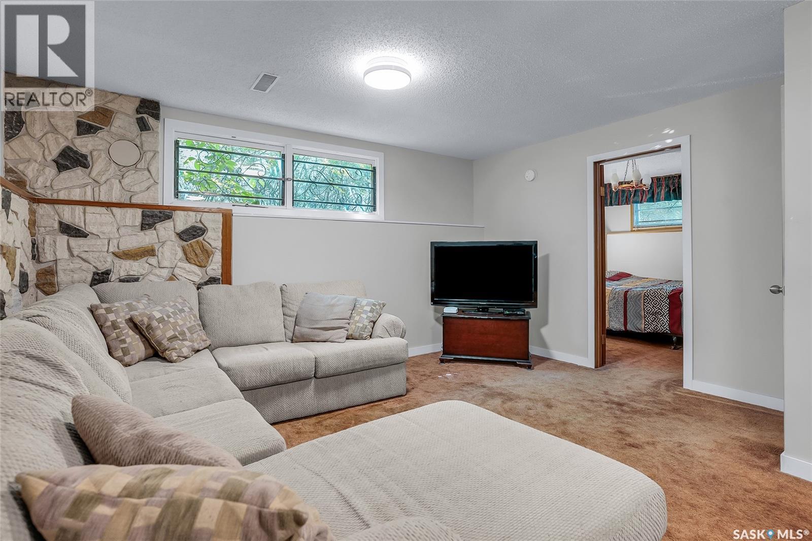 42 Neilson Crescent, Saskatoon, SK