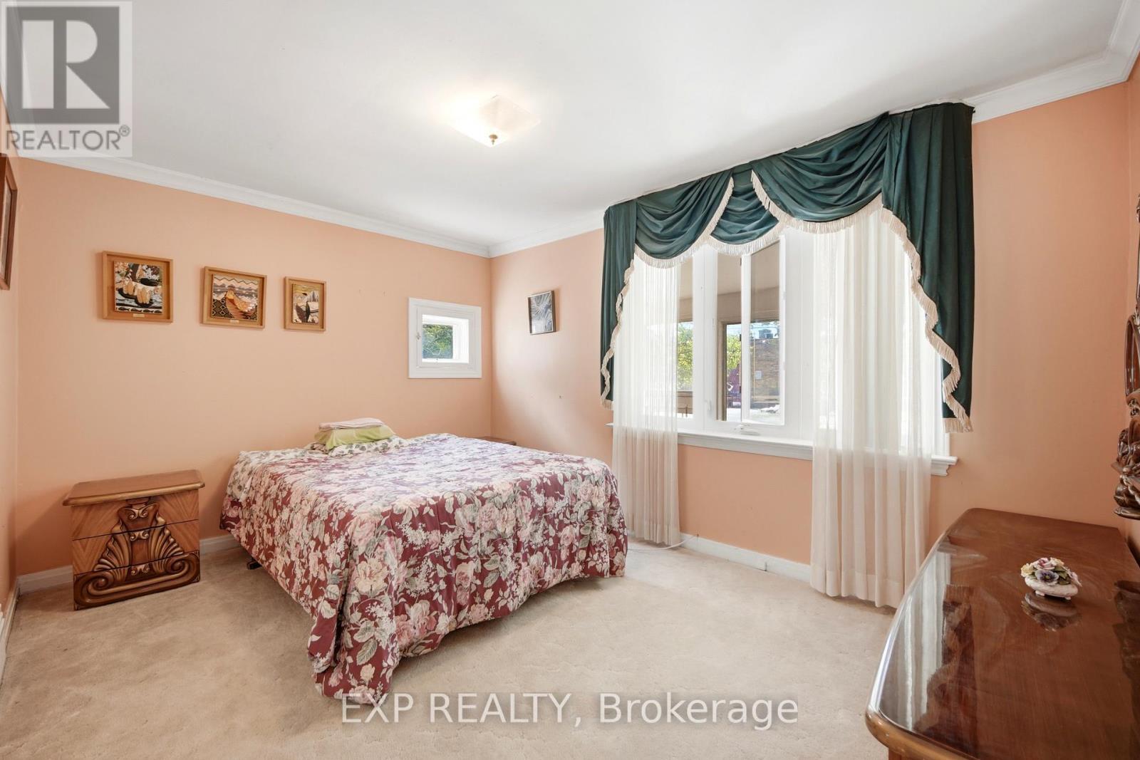 43 Ridgemoor Avenue, Toronto, ON