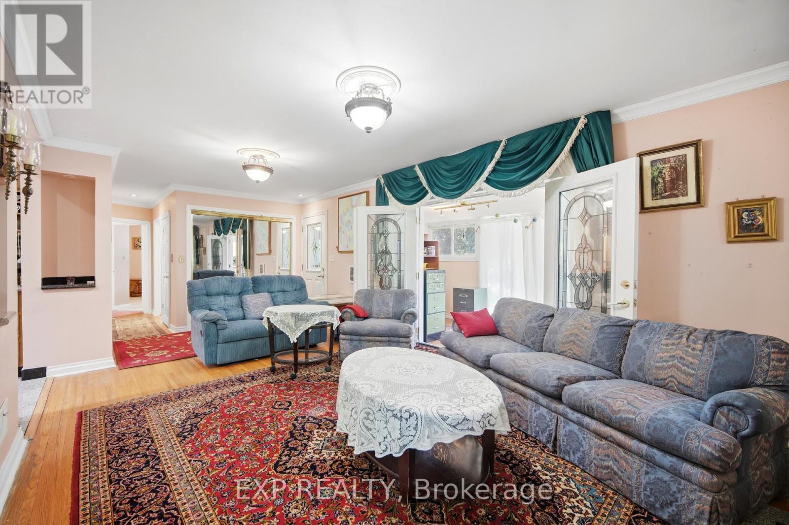 43 Ridgemoor Avenue, Toronto, ON