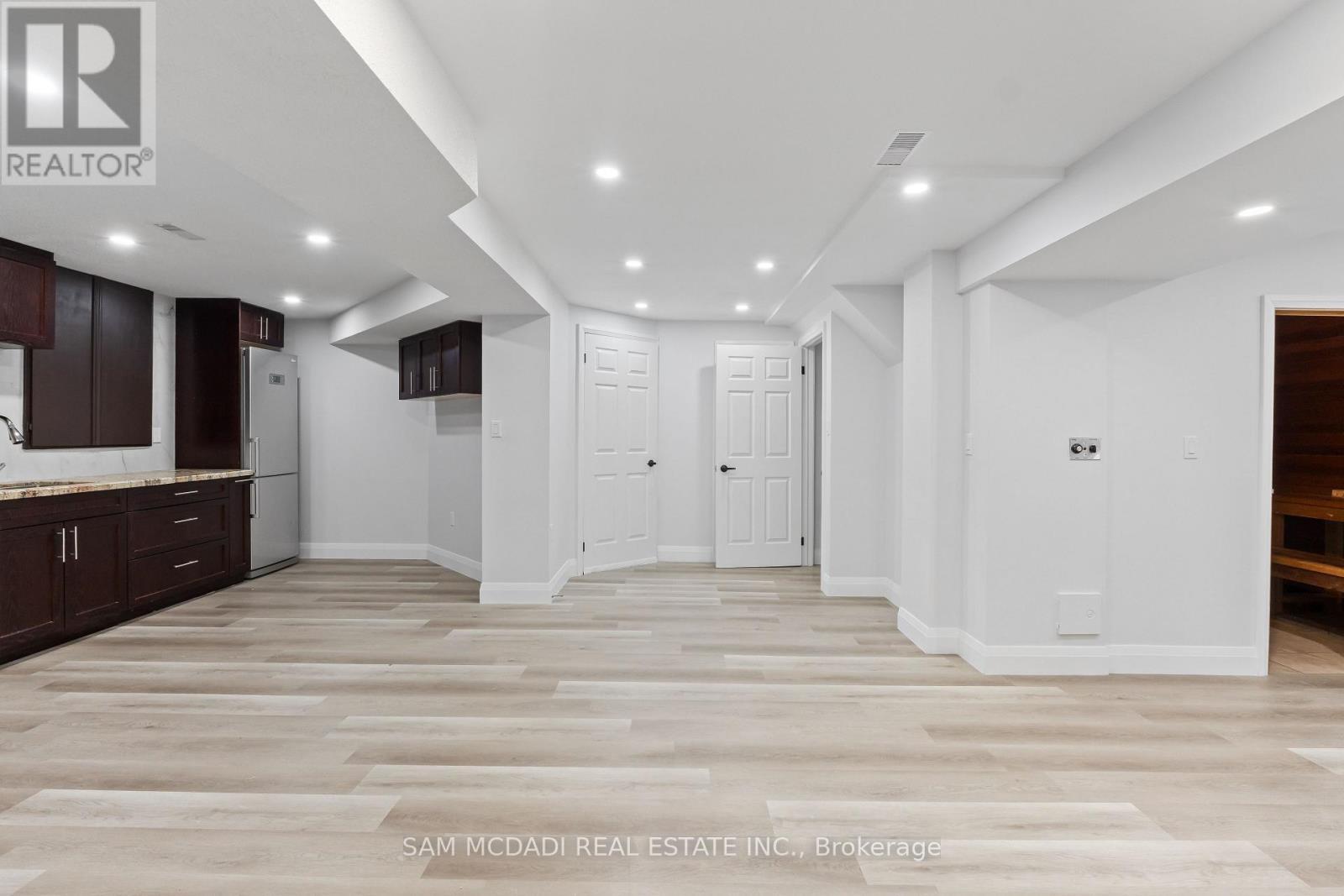 1521 Roseway Drive, Mississauga, ON