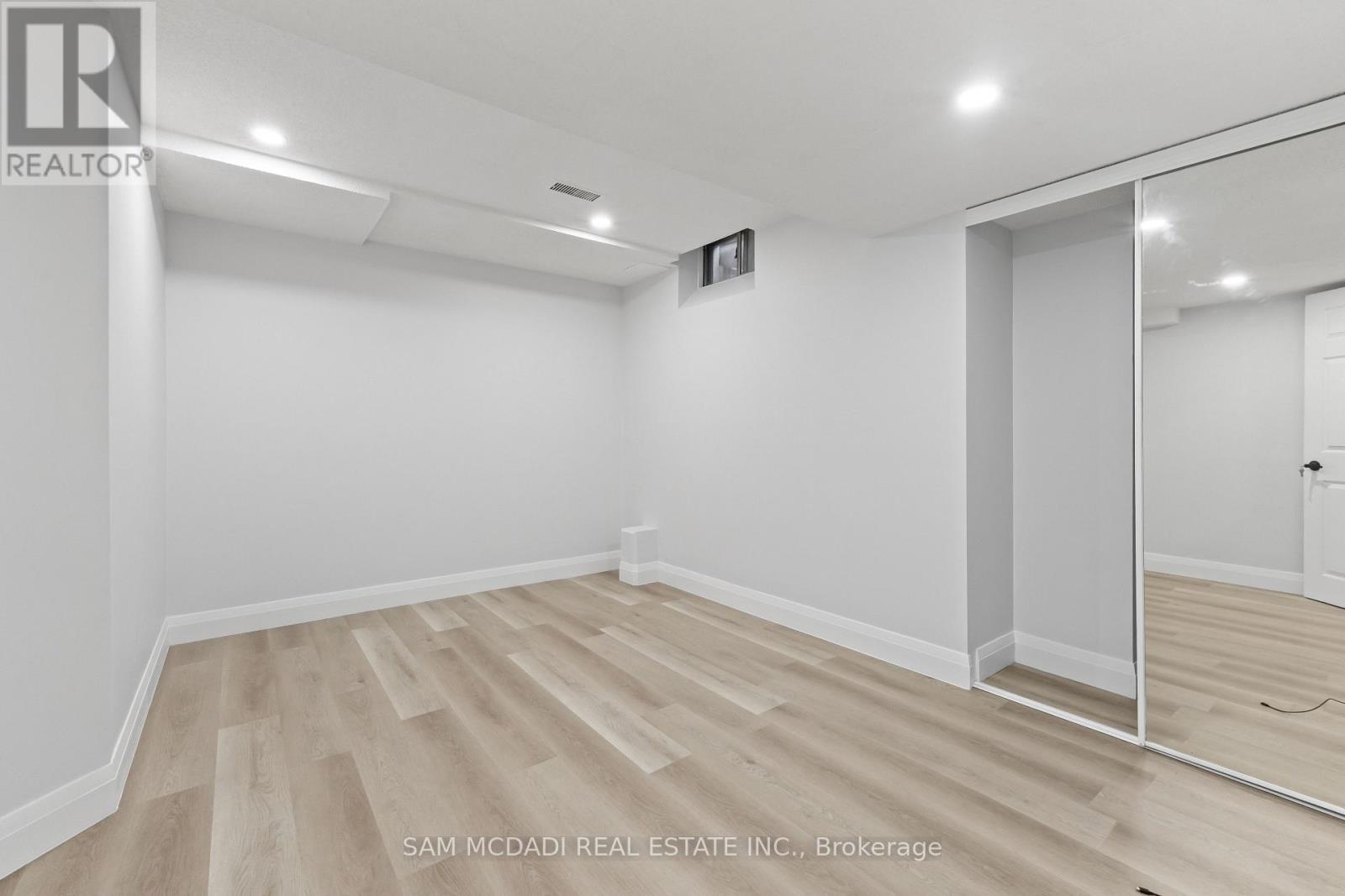 1521 Roseway Drive, Mississauga, ON