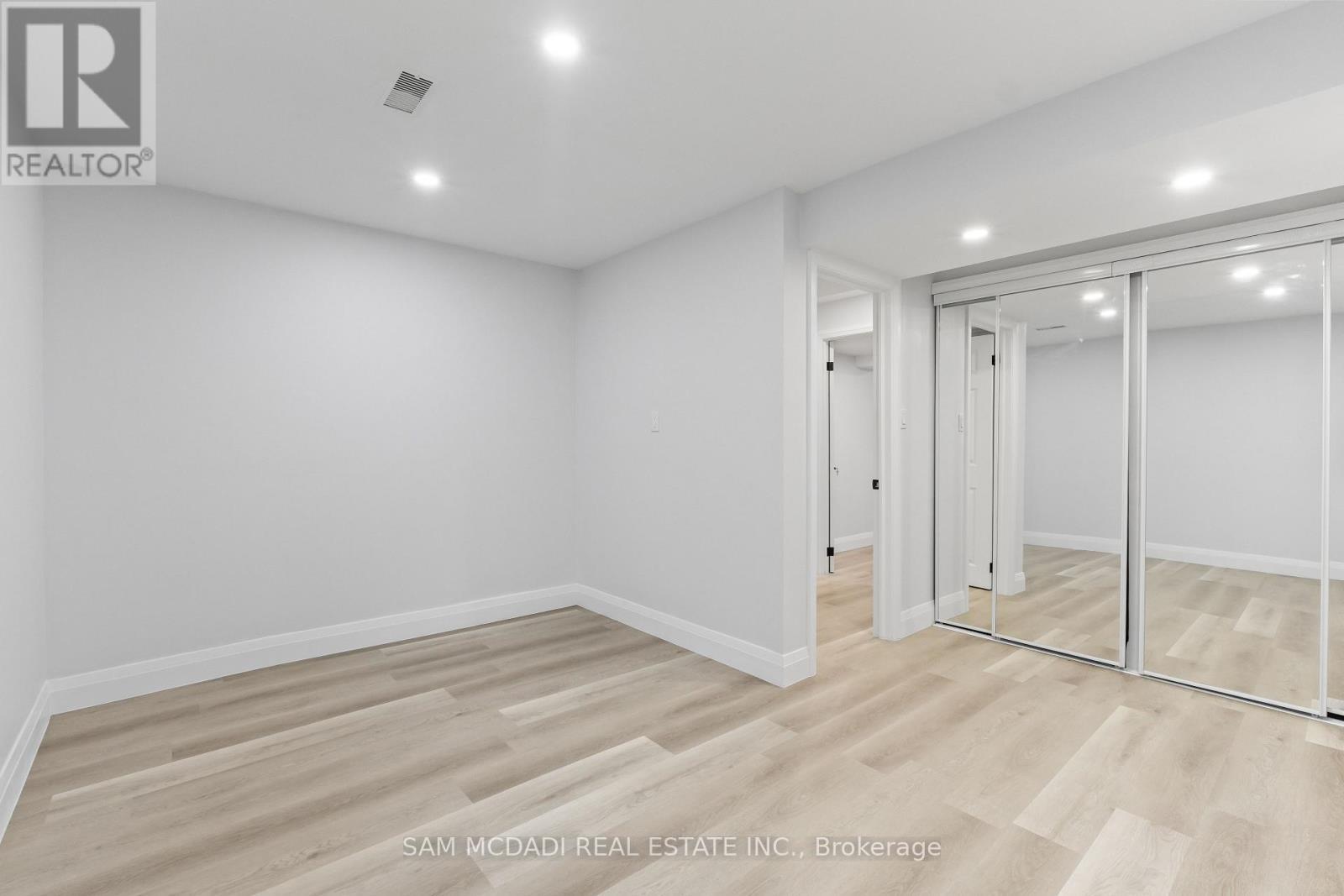1521 Roseway Drive, Mississauga, ON