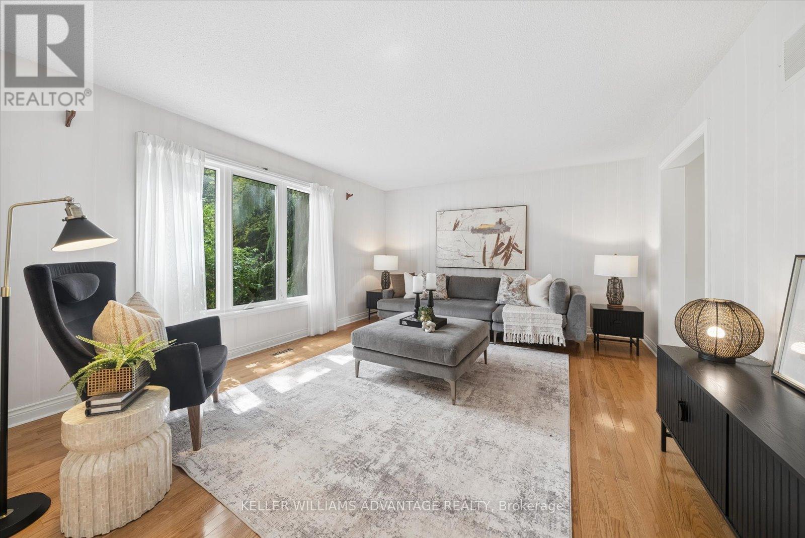Formal living room - 72 Bonacres Avenue, Toronto, ON
