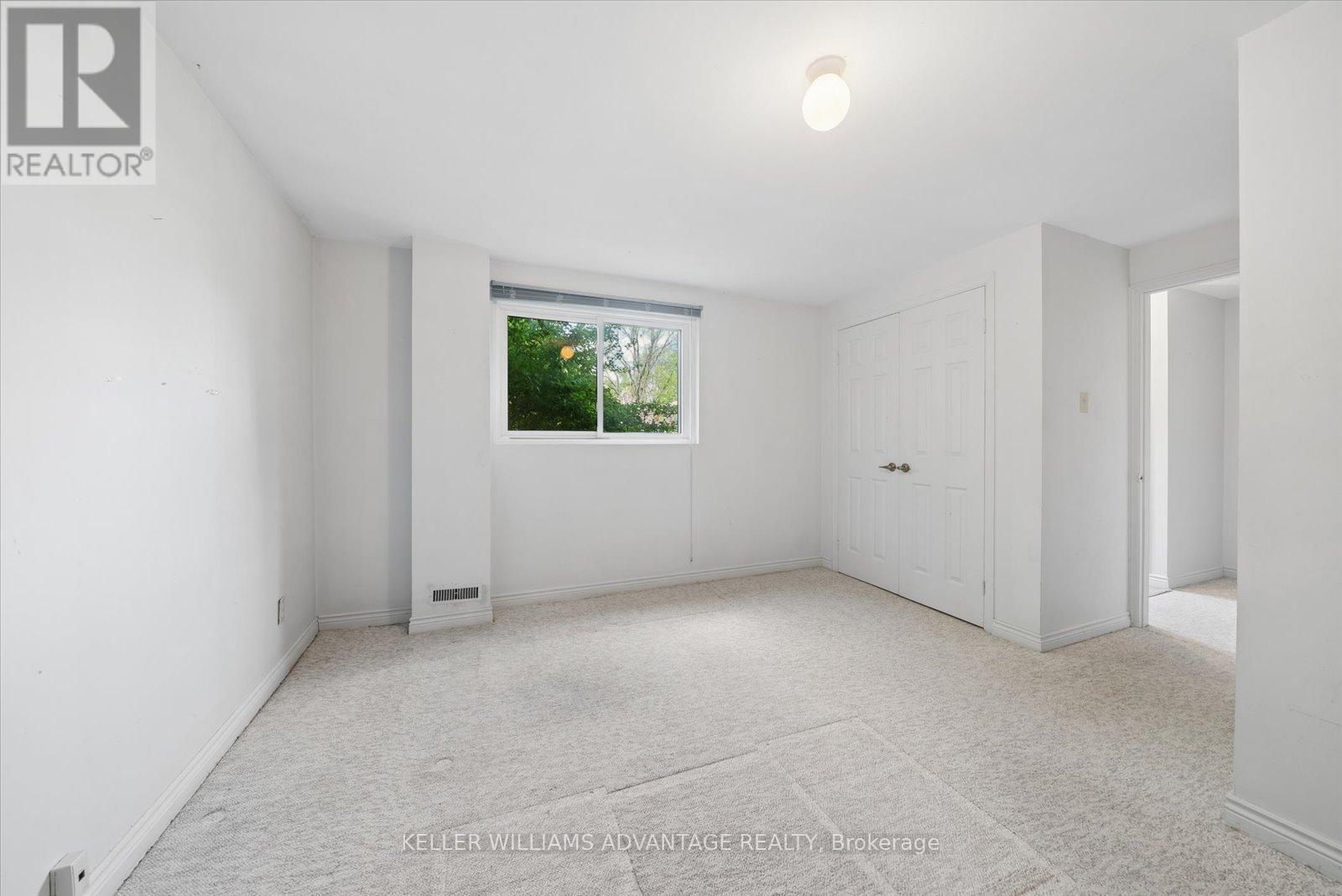6th bedroom or office with double closet - 72 Bonacres Avenue, Toronto, ON