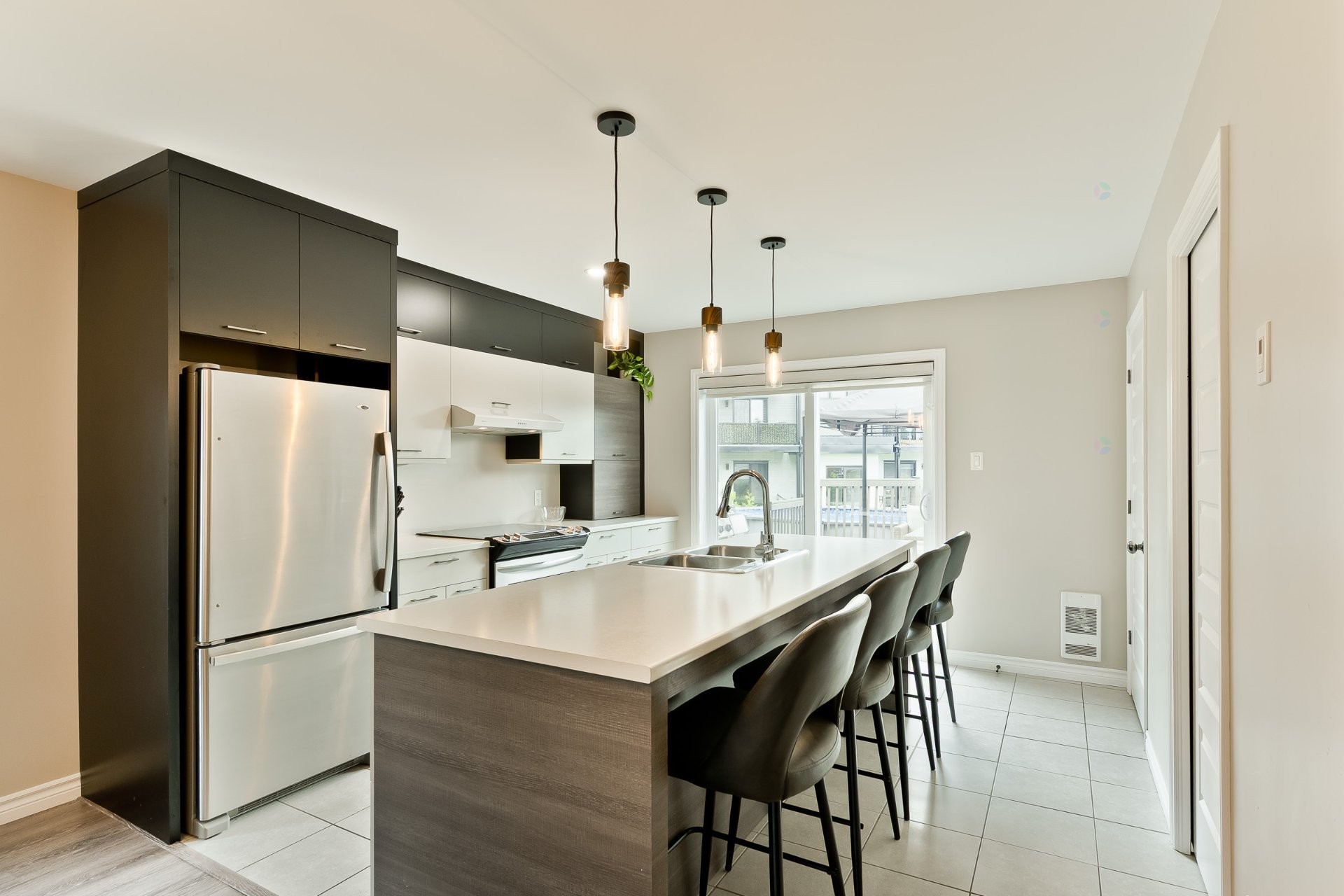 Cuisine - 95 Rue Raymond-Auger, Sherbrooke (Brompton/Rock Forest/Saint-Élie/Deauville), QC - Indoor Photo Showing Kitchen With Upgraded Kitchen