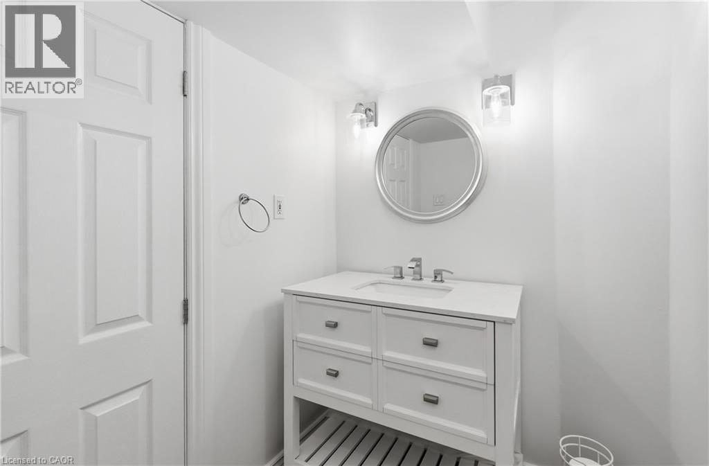 160 East 36Th Street, Hamilton, ON