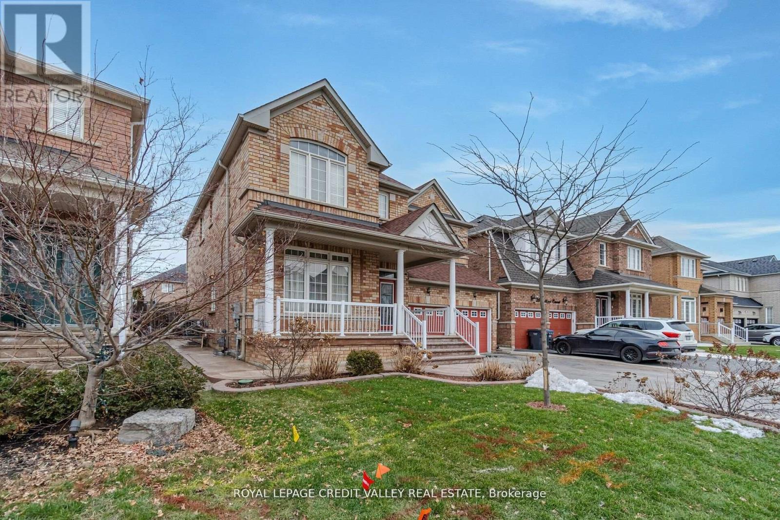 18 Trailhead Crescent, Brampton, ON