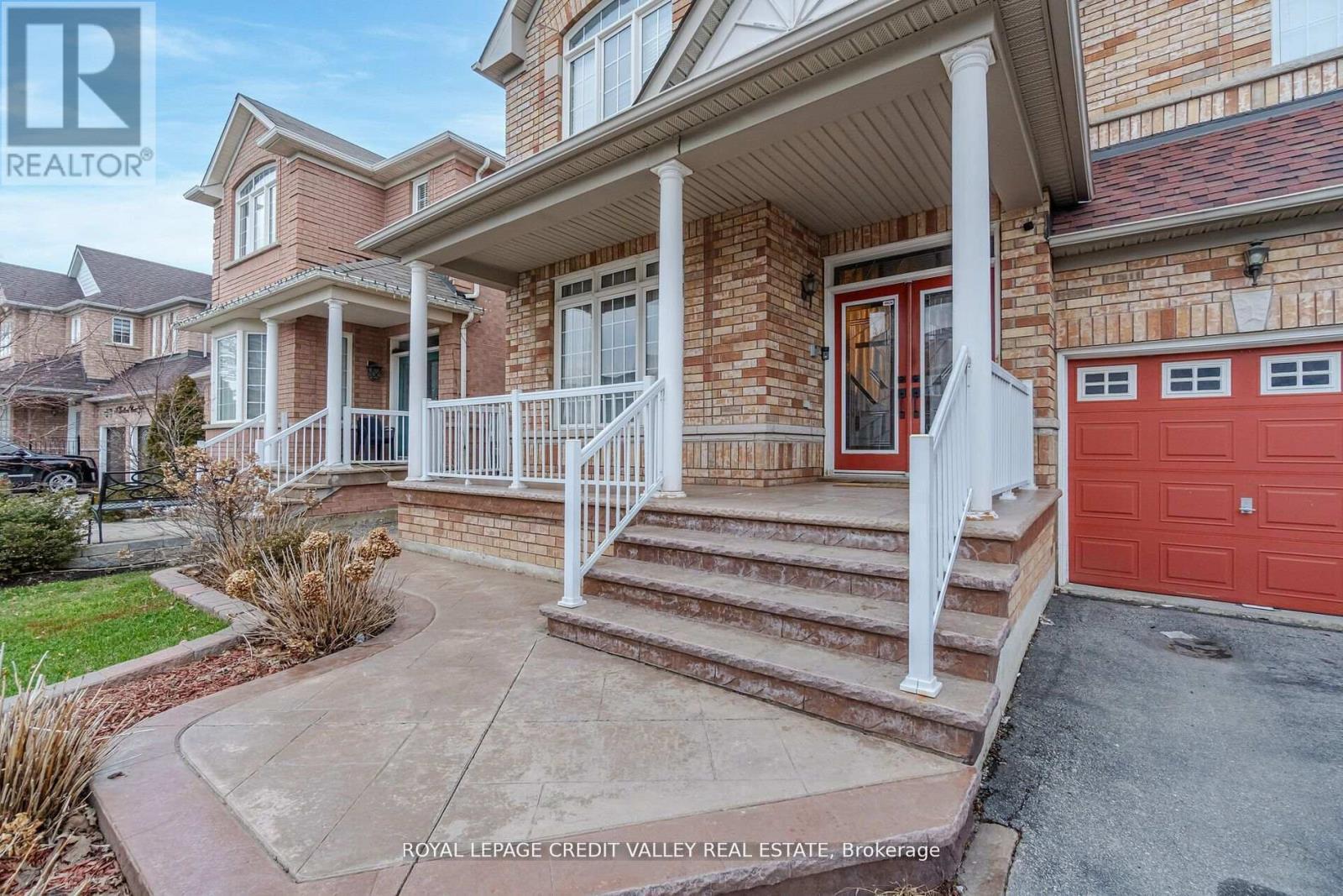 18 Trailhead Crescent, Brampton, ON