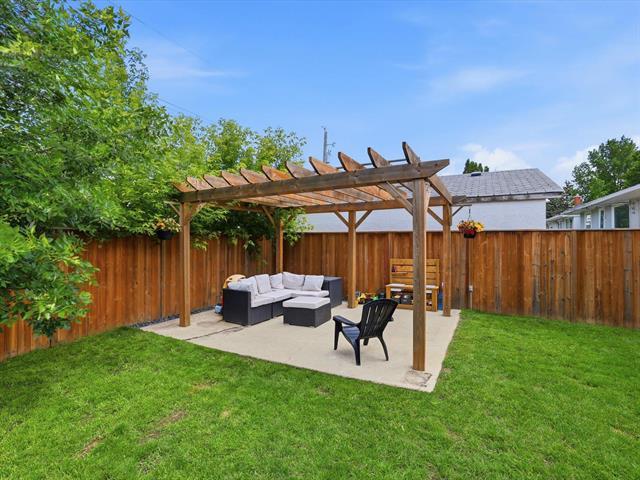 63 Poplarwood Ave, Winnipeg, MB