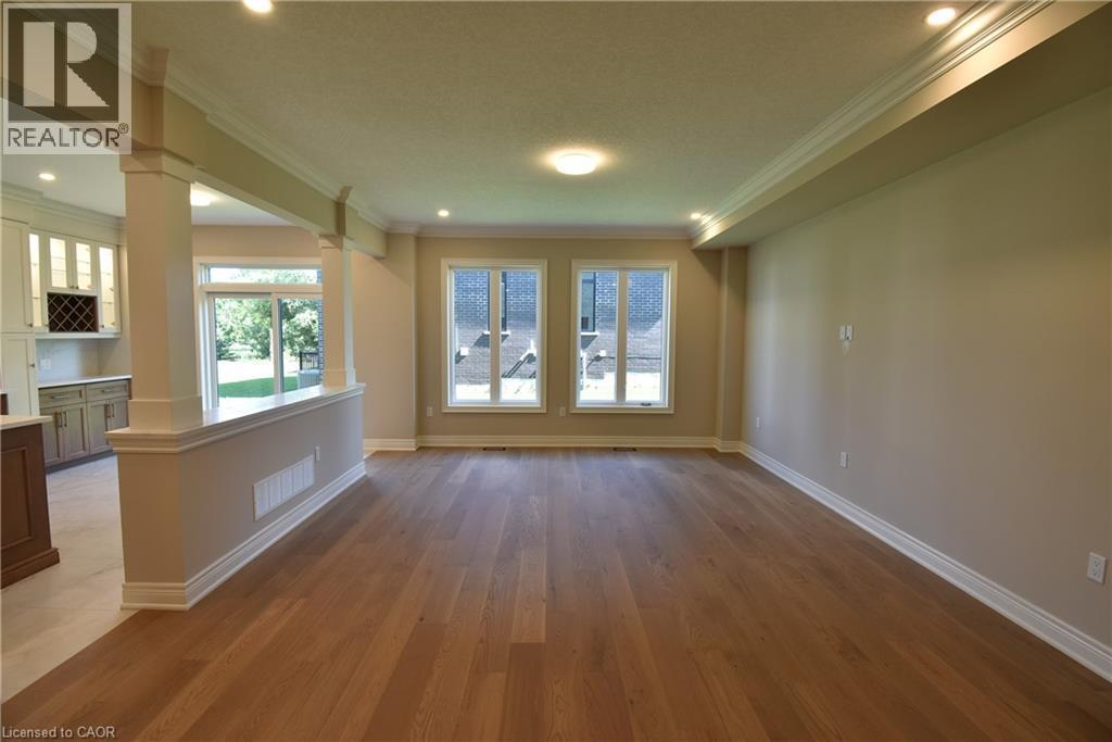 8 Dunlop Road, Hamilton, ON - Indoor Photo Showing Other Room