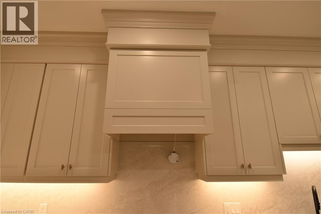 8 Dunlop Road, Hamilton, ON - Indoor Photo Showing Other Room