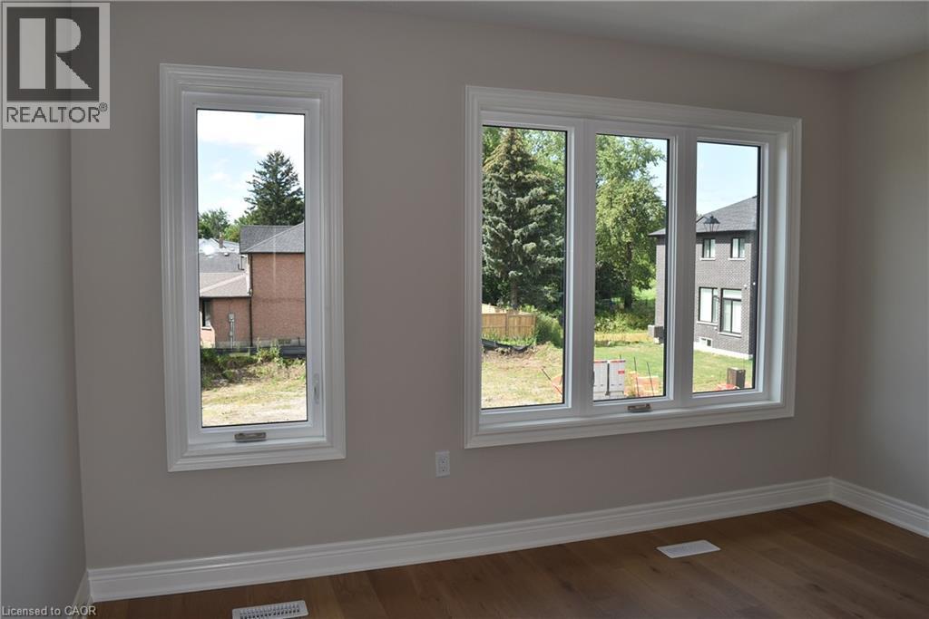 8 Dunlop Road, Hamilton, ON - Indoor Photo Showing Other Room