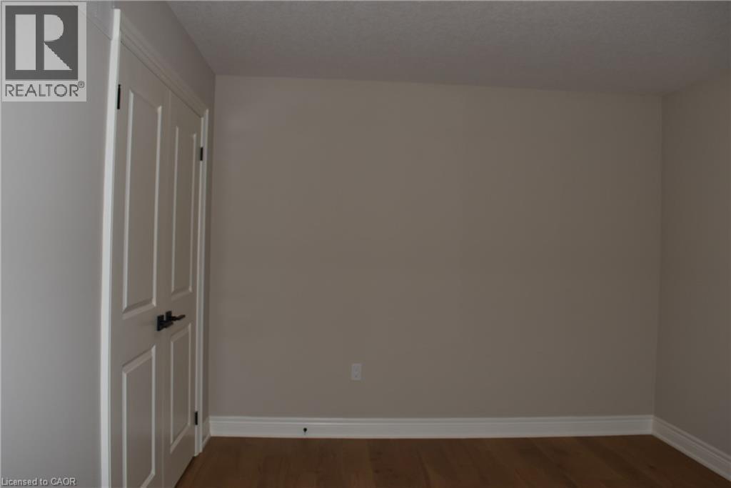 8 Dunlop Road, Hamilton, ON - Indoor Photo Showing Other Room