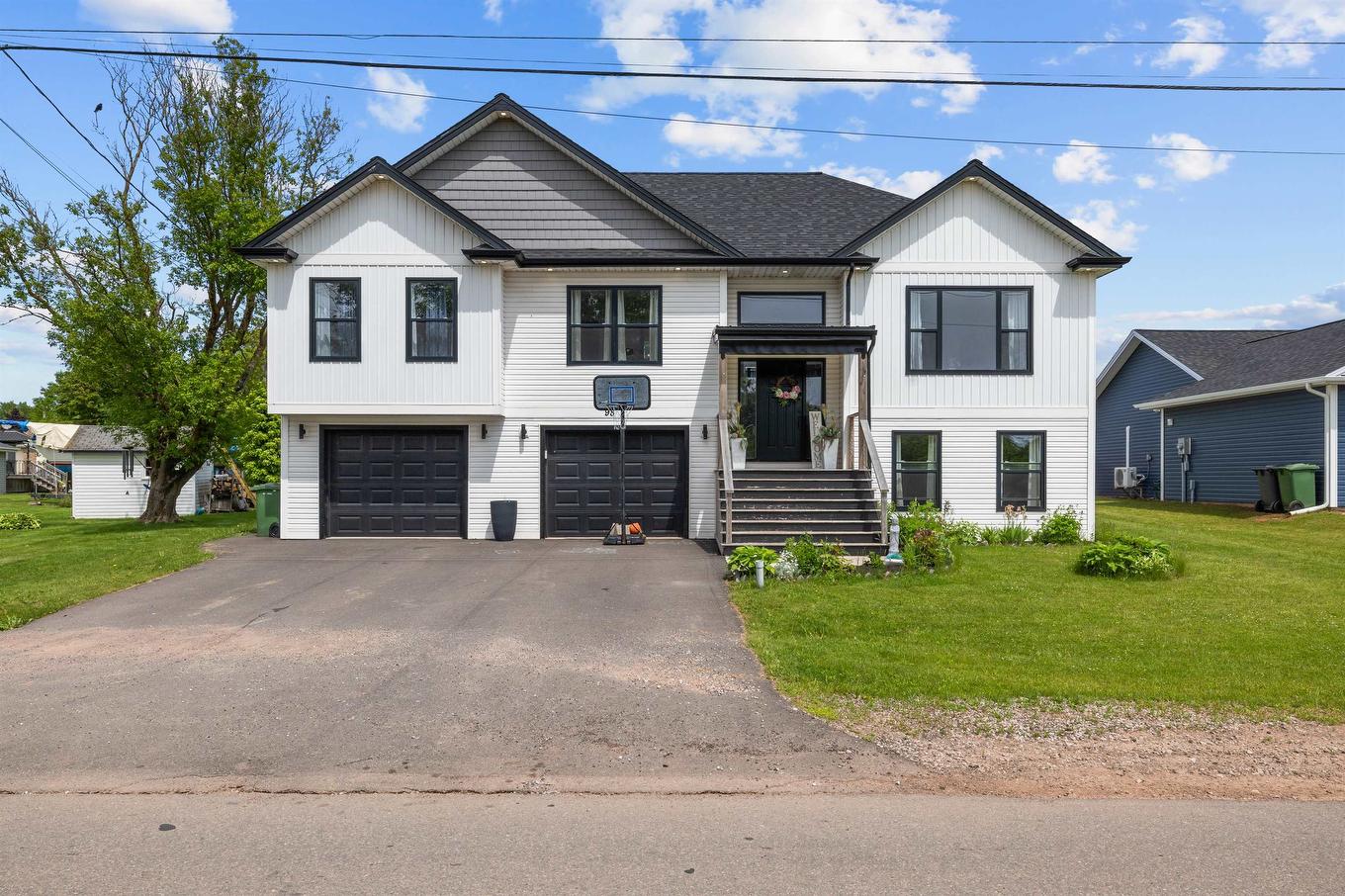 98 Kelly Heights, Stratford, PE