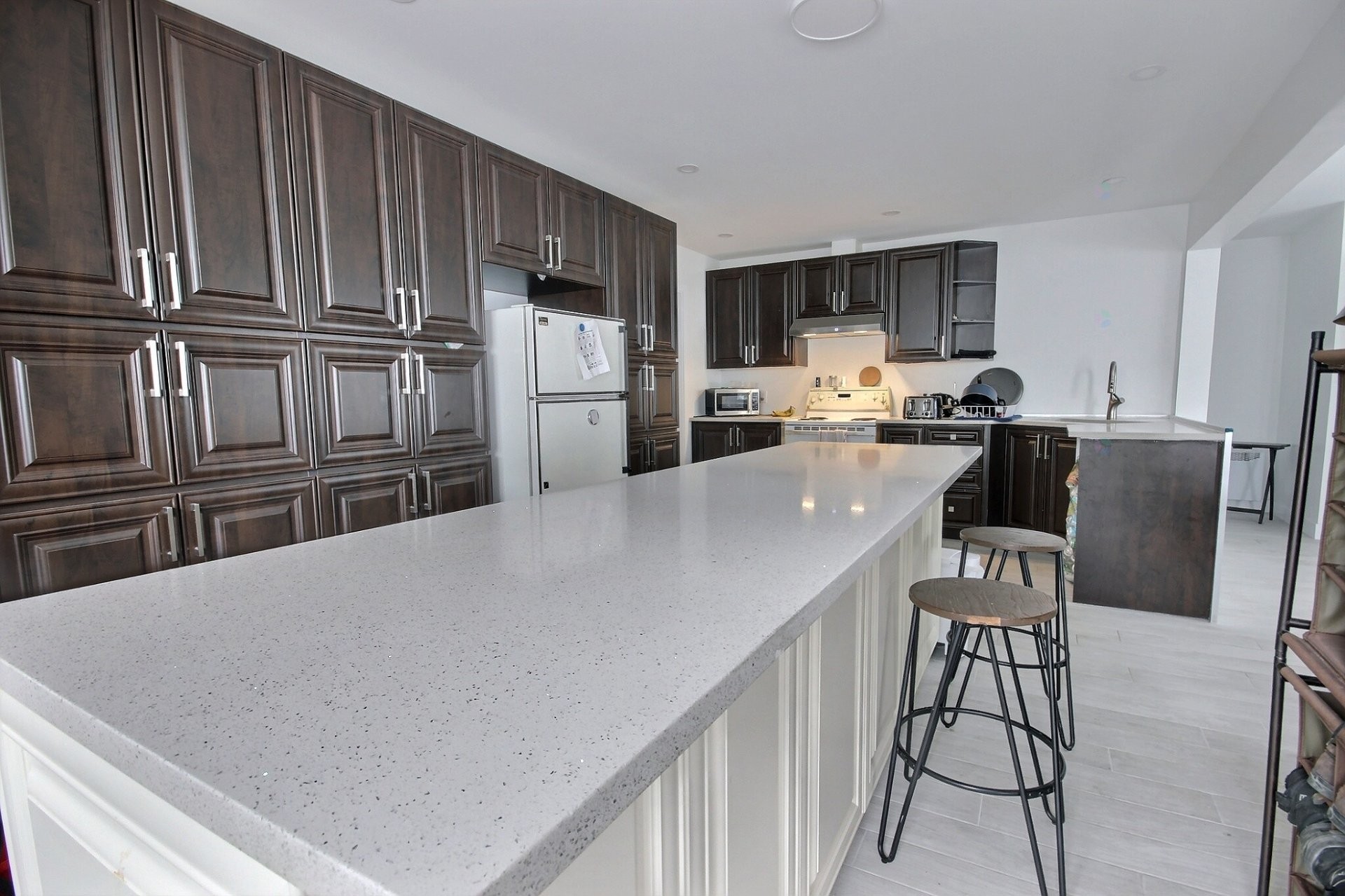 Kitchen - 109 - 111 Rue Des Oblats E., Rouyn-Noranda, QC
