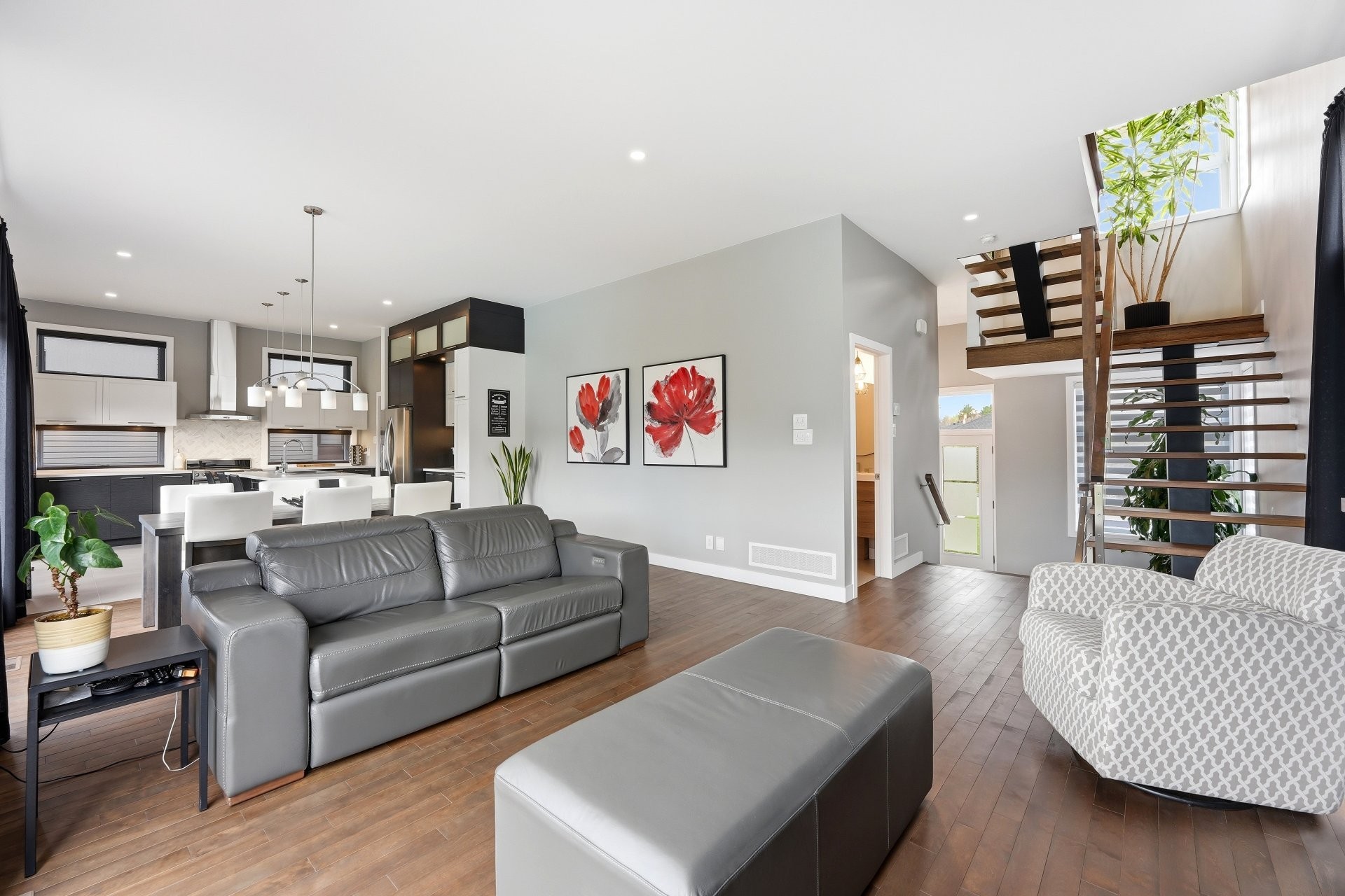 Salon - 123 Av. Du Littoral, Saint-Paul, QC - Indoor Photo Showing Living Room