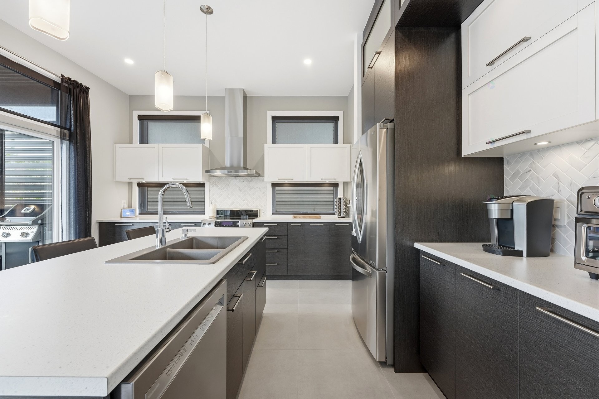 Cuisine - 123 Av. Du Littoral, Saint-Paul, QC - Indoor Photo Showing Kitchen With Double Sink With Upgraded Kitchen