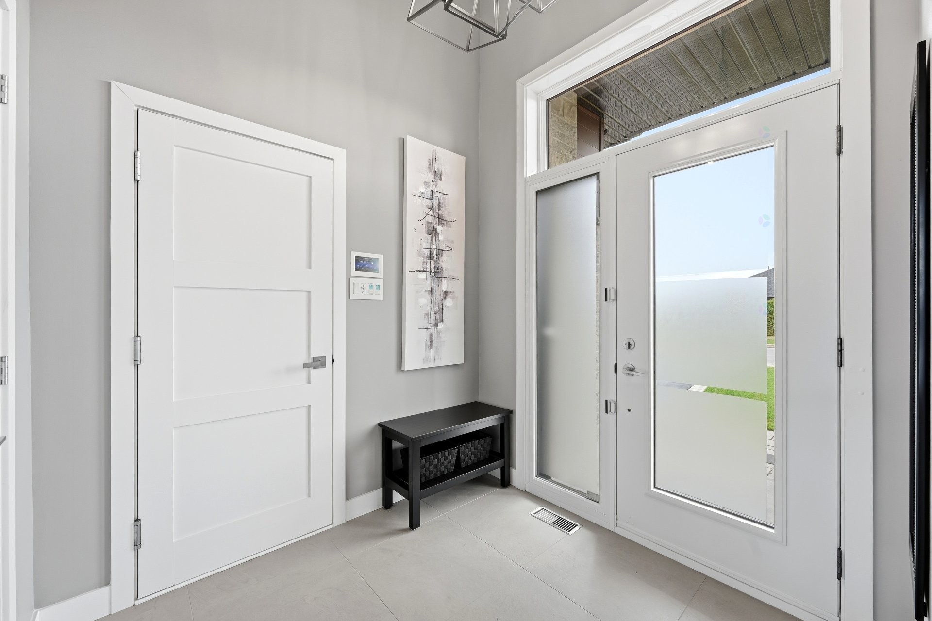 Hall d'entrée/Vestibule - 123 Av. Du Littoral, Saint-Paul, QC - Indoor Photo Showing Other Room