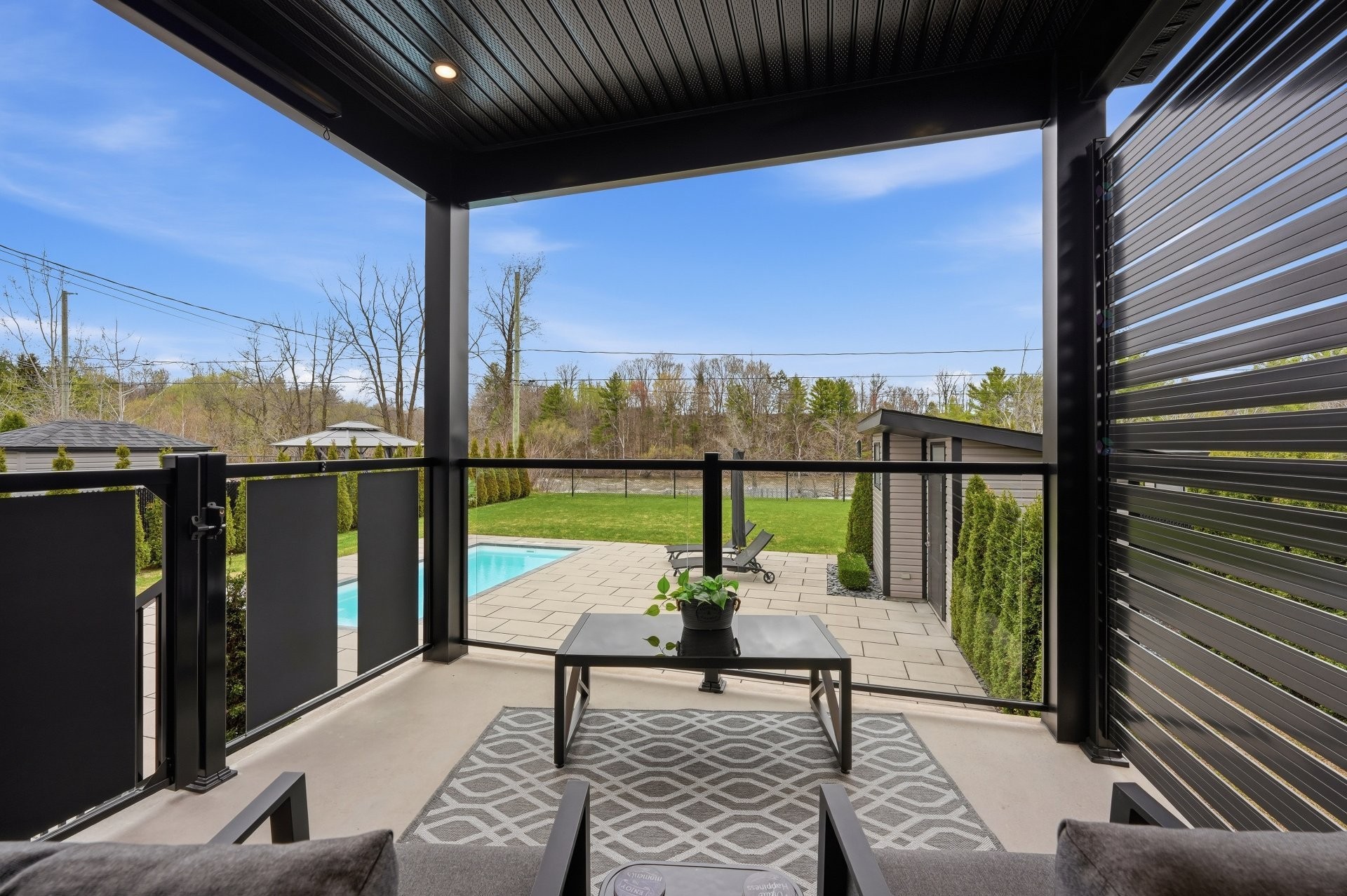 Cour - 123 Av. Du Littoral, Saint-Paul, QC - Outdoor With Exterior