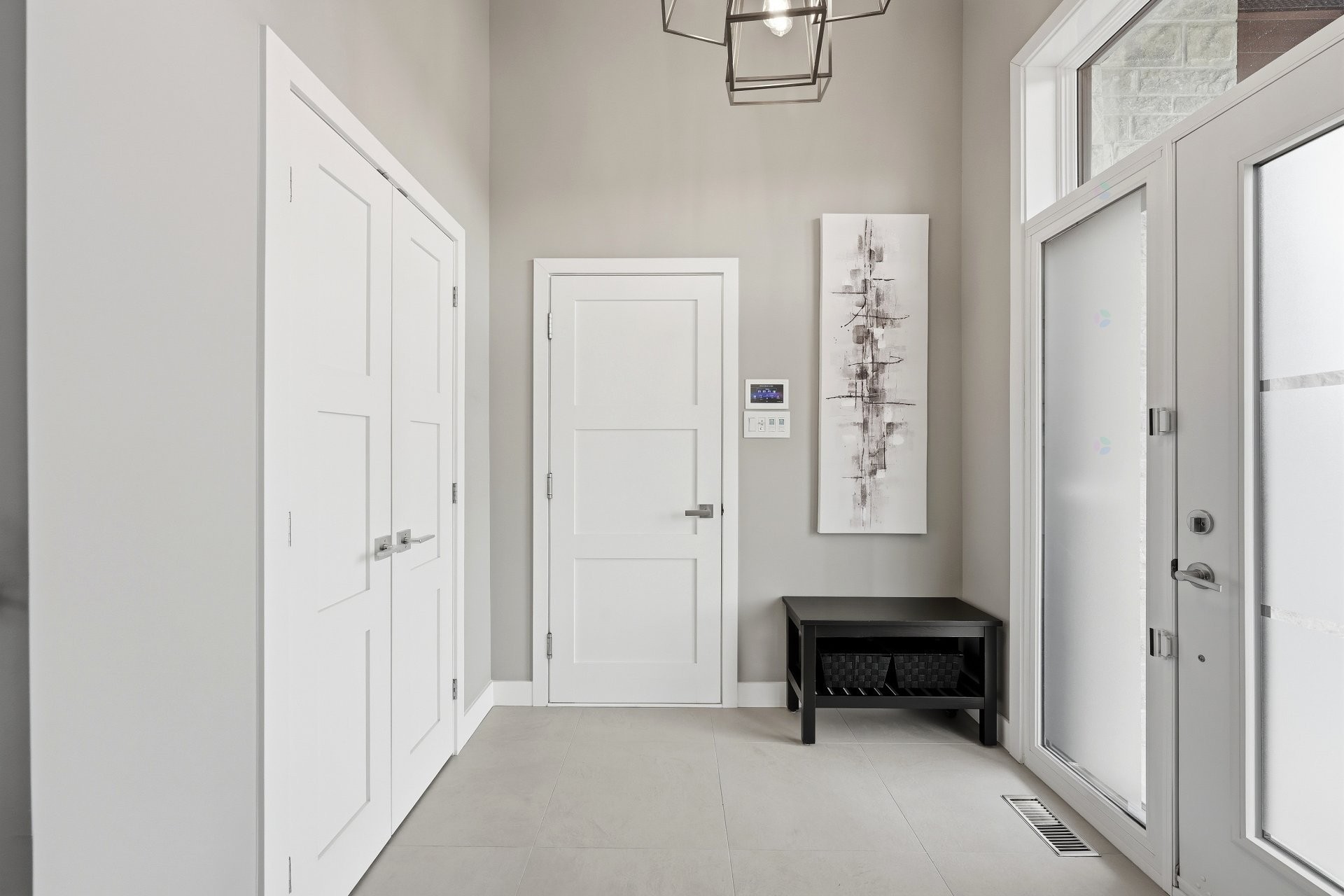 Hall d'entrée/Vestibule - 123 Av. Du Littoral, Saint-Paul, QC - Indoor Photo Showing Other Room