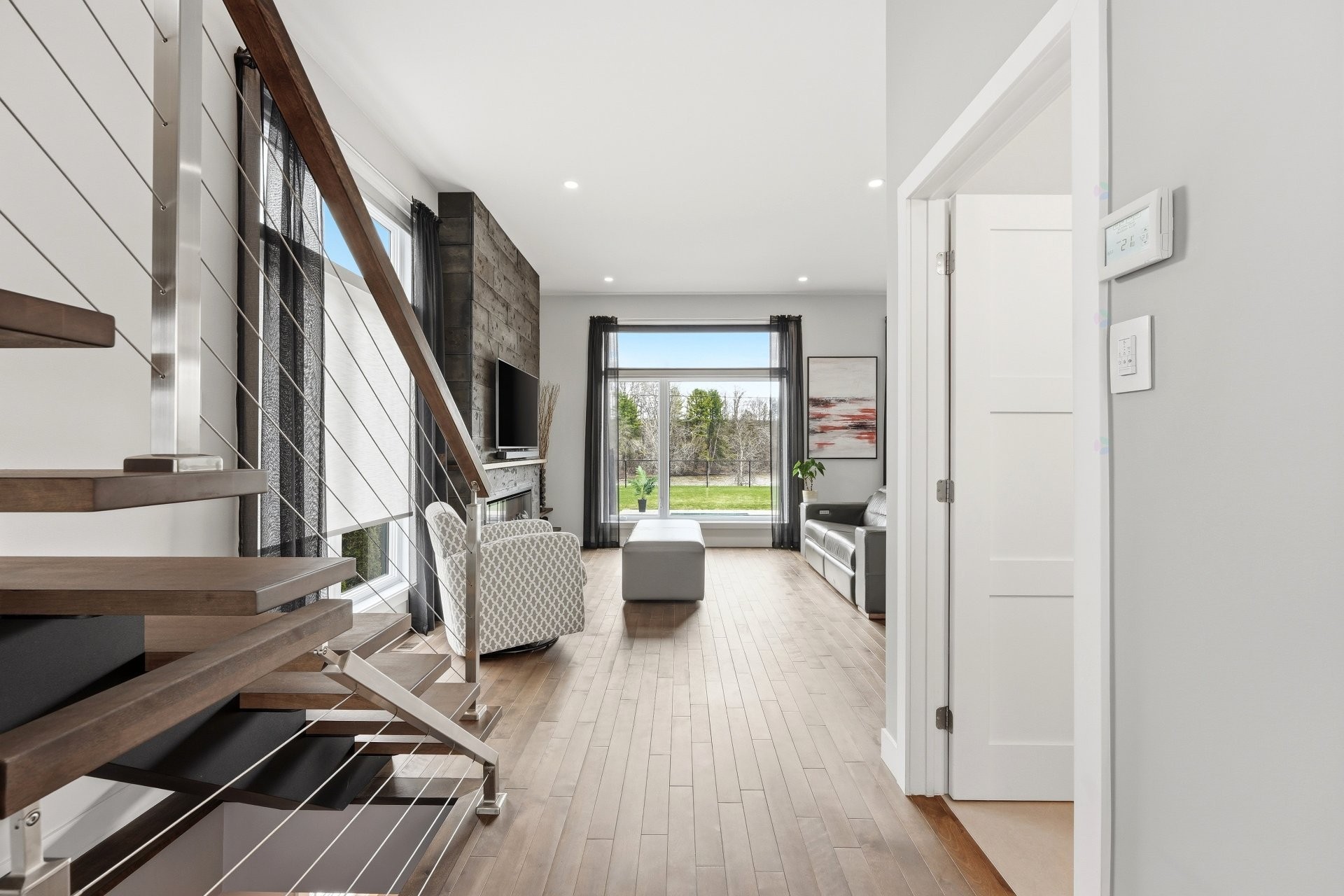 Hall d'entrée/Vestibule - 123 Av. Du Littoral, Saint-Paul, QC - Indoor Photo Showing Other Room