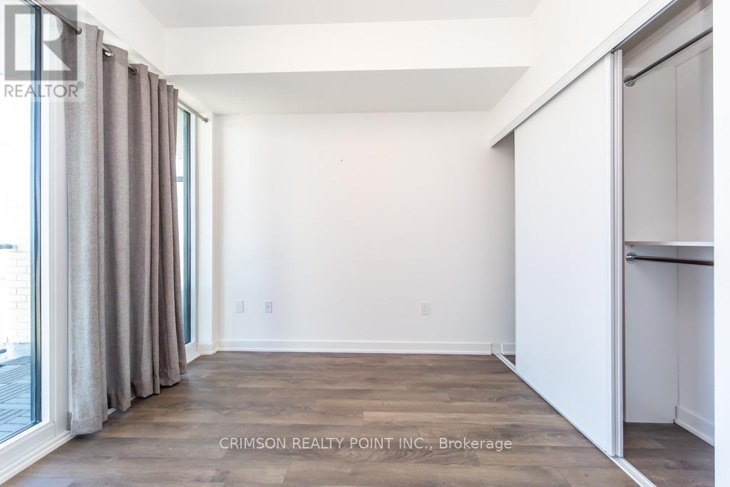 532 - 100 Eagle Rock Way, Vaughan, ON