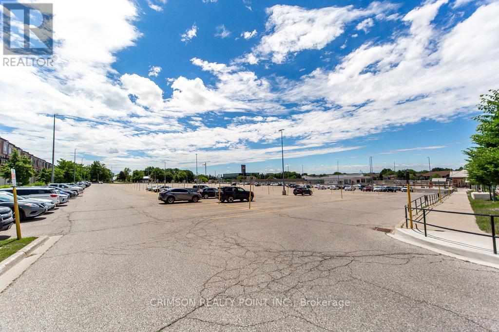 532 - 100 Eagle Rock Way, Vaughan, ON