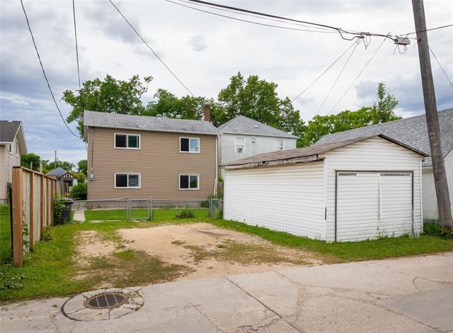 329 Lansdowne Ave, Winnipeg, MB