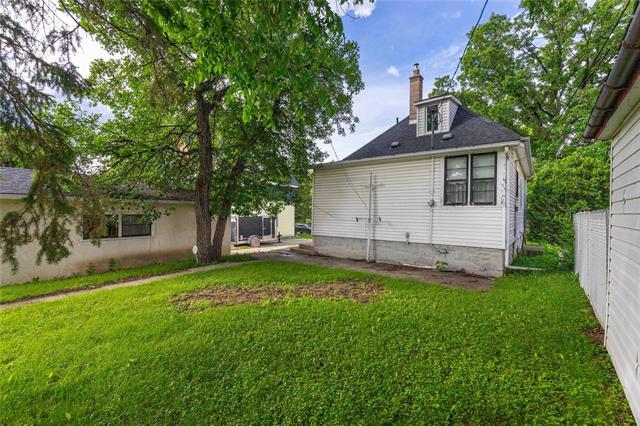 130 Forrest Ave, Winnipeg, MB