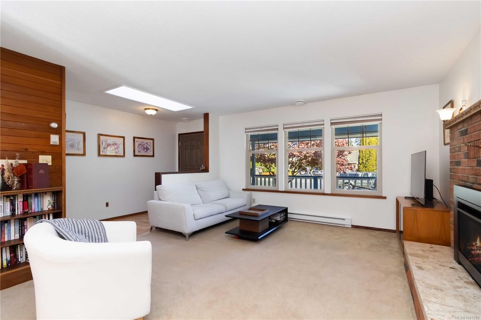 711 Miller Ave, Saanich, BC