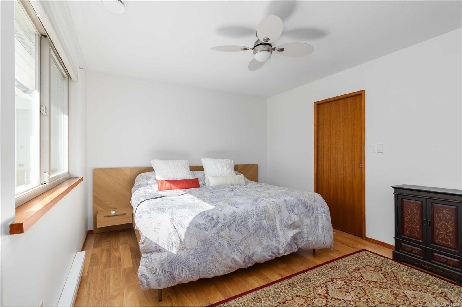 711 Miller Ave, Saanich, BC