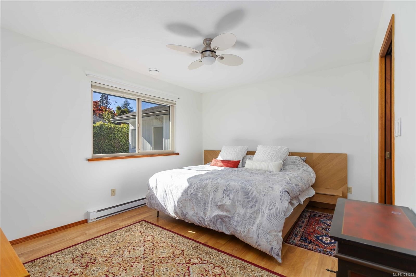 711 Miller Ave, Saanich, BC